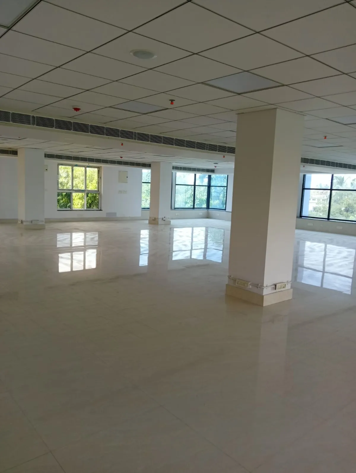 COMMERCIAL OFFICE SPACE