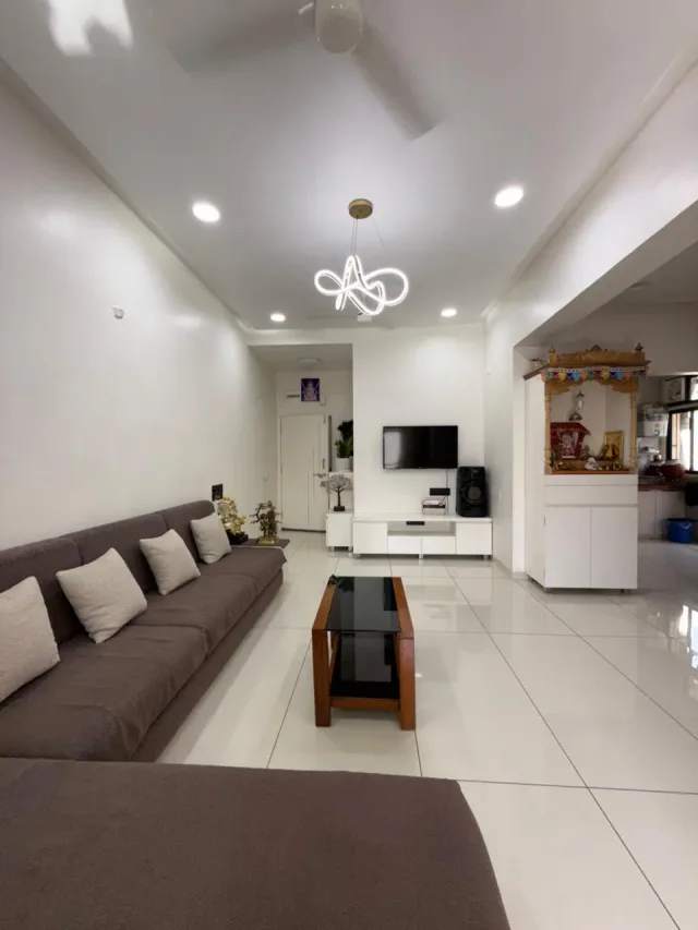 1215 Sq Ft 2 BHK Apartment For Sale in Prahladnagar, Ahmedabad