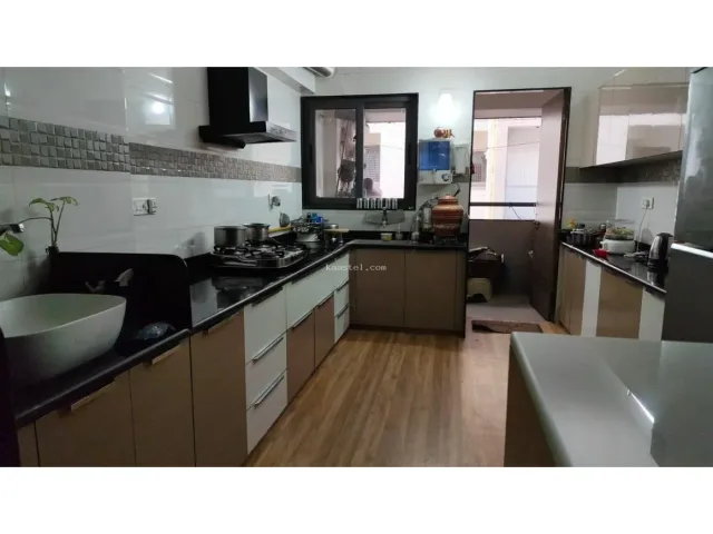 1800 Sq Ft 3 BHK Apartment For Sale in Ambawadi, Ahmedabad